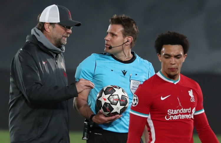 麻将后期怎么保命（麻将后期如何保牌避险）